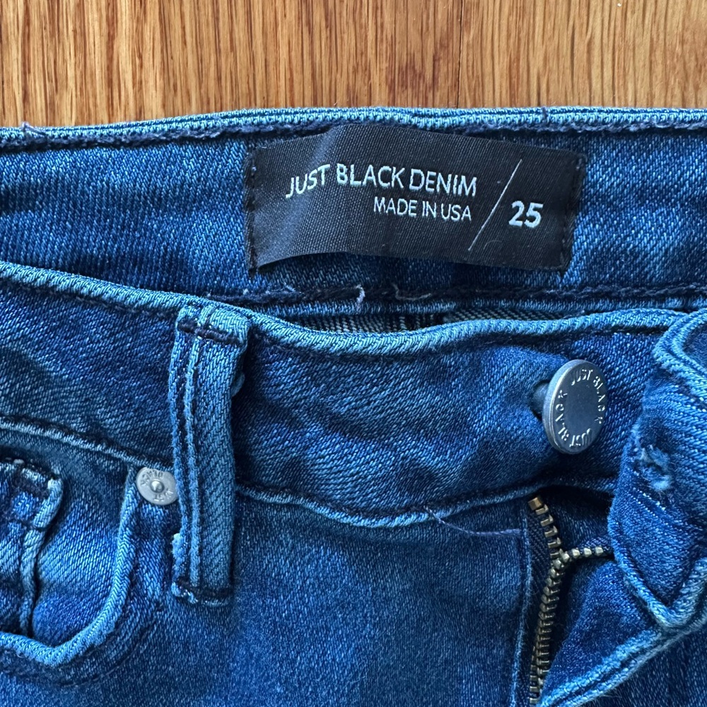 Just Black Denim Jeans- size 25
- kick flare
- ankle length